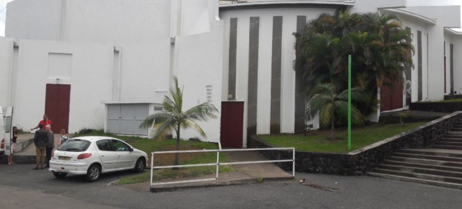 le théâtre du Tampon, coté entrée des artistes